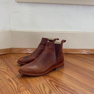 Nisolo classic Chelsea boot in Brandy, sz 7